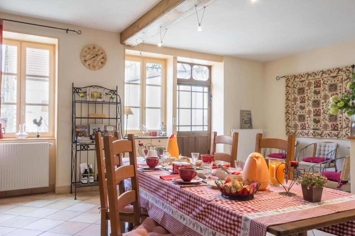 La Rochepot Logis De L'Orme B&B 외부 사진
